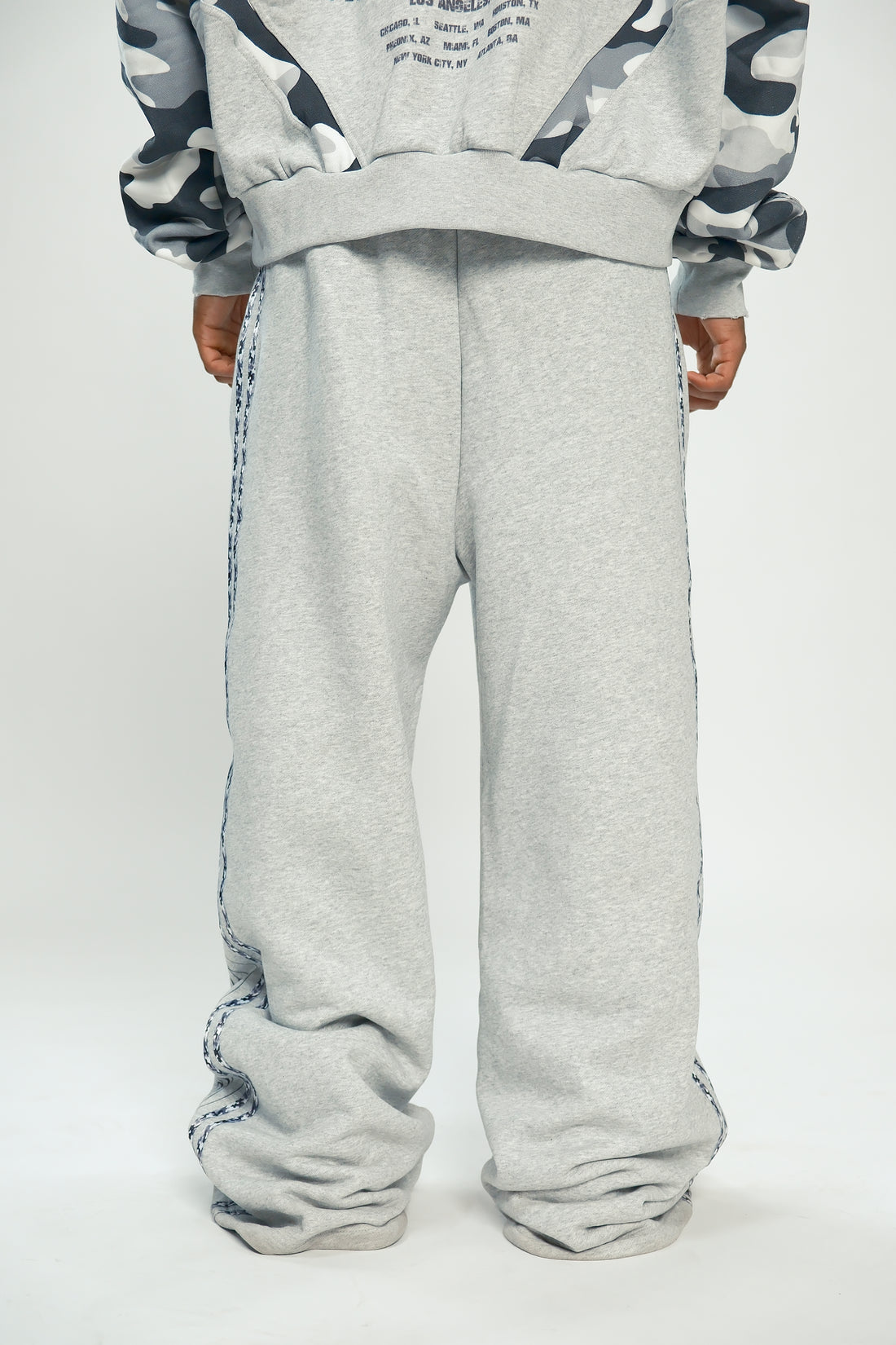KAIRO SWEATS