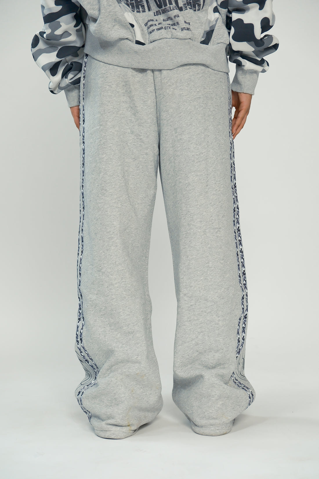 KAIRO SWEATS